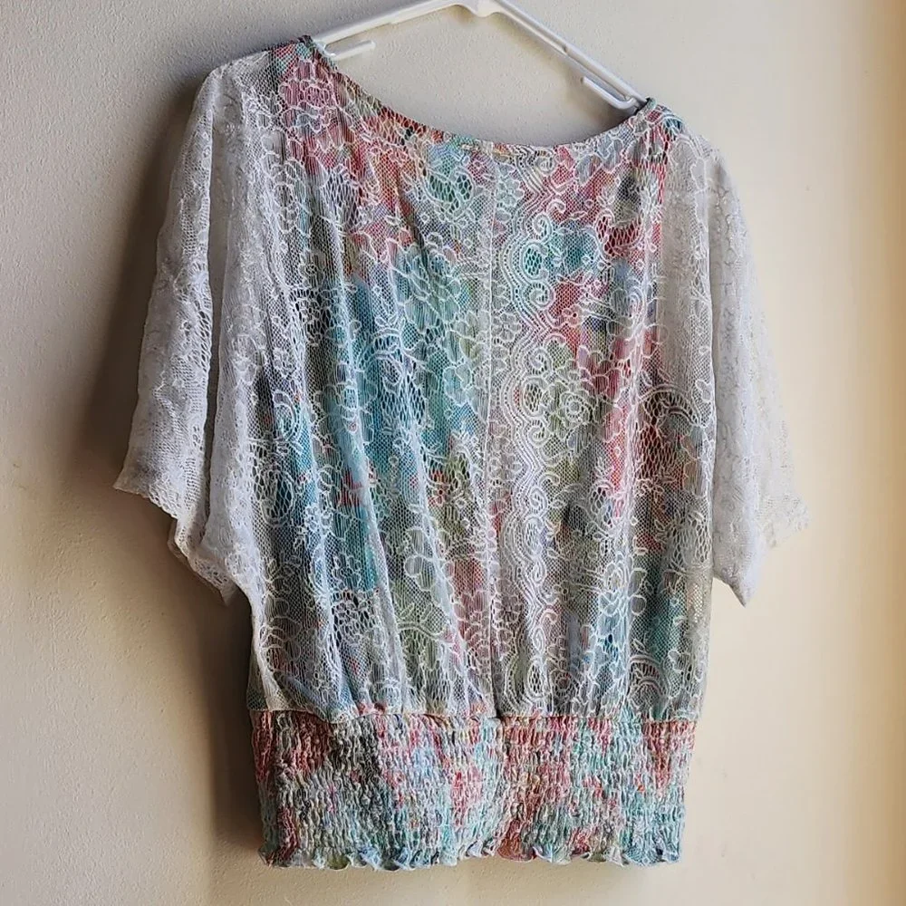 Bwear White Lace Ruched Blouse Size Medium - Picture 14 of 16